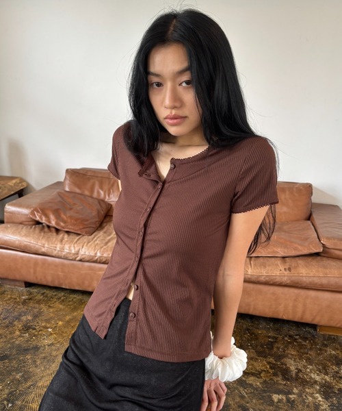 FUULLY STUDIO(フーリィーステューディオ)の「ピコレースショートスリーブリブカーデ(Tシャツ/カットソー・レディース・ブラック/ライトベージュ/ブラウン・FREE)」の22枚目の写真