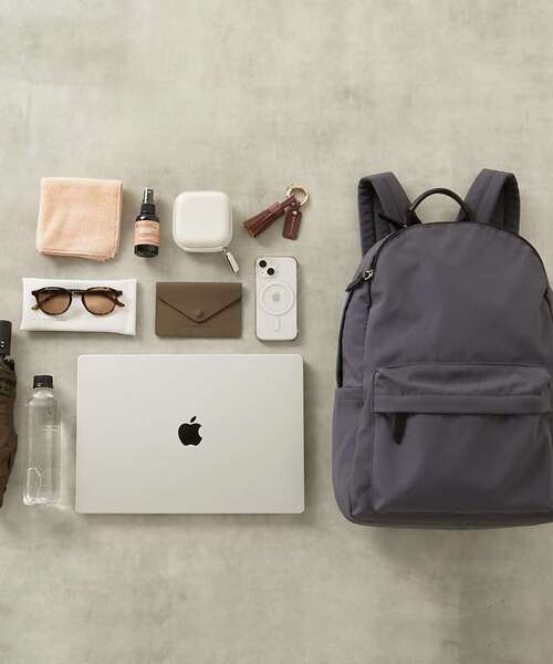 MELROSE claire（メルローズ クレール）の「《追加》【撥水軽量！大人の12ポケットリュック】（バックパック/リュック・レディース・ベージュ/ダークグレー/ブラック・FREE）」の4枚目の写真