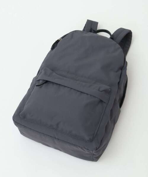 MELROSE claire（メルローズ クレール）の「《追加》【撥水軽量！大人の12ポケットリュック】（バックパック/リュック・レディース・ベージュ/ダークグレー/ブラック・FREE）」の6枚目の写真