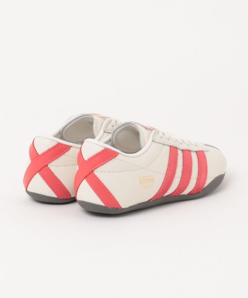 クリリン adidas トーキョー スニーカー ホワイト/レッド adidas（アディダス）の「トーキョー Tokyo ローカット