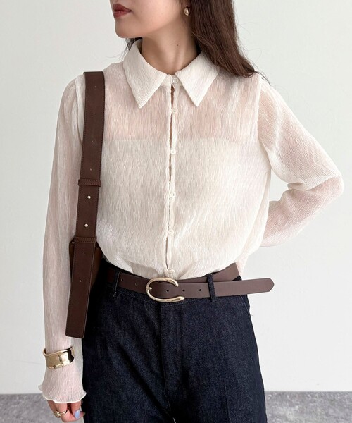 fredy emue（フレディエミュ）の「シアープリーツシャツ（シャツ/ブラウス・レディース・オフホワイト/グレイッシュベージュ/ブラック・38）」の14枚目の写真