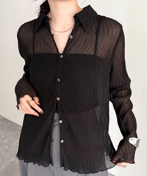 fredy emue（フレディエミュ）の「シアープリーツシャツ（シャツ/ブラウス・レディース・オフホワイト/グレイッシュベージュ/ブラック・38）」の19枚目の写真