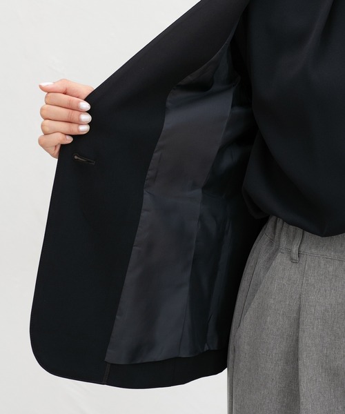 Honeys（ハニーズ）の「【ストレッチ・マシンウォッシャブル・イージーケア】カラーレスジャケット（ノーカラージャケット・レディース・ブラック/ヘザーチャコール/ネイビー/ダークベージュ・L/M/S/3L/LL）」の15枚目の写真