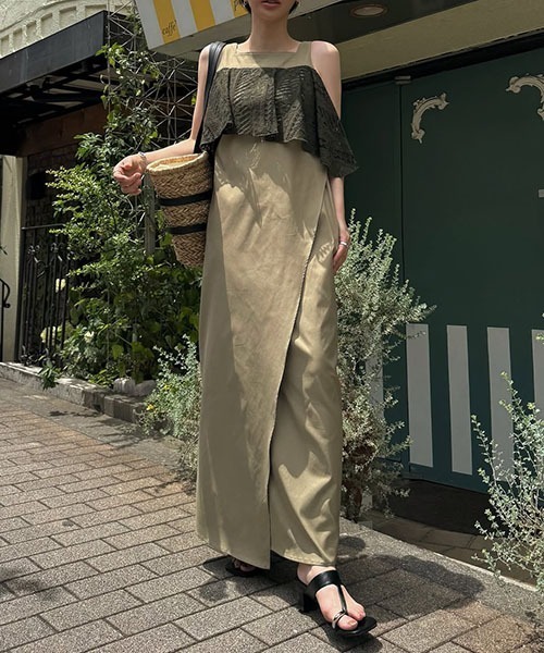 WILLFULLY(ウィルフリー)の「lace asymmetry frill cocoon OP(ワンピース・レディース・ブラック/ホワイト系その他/カーキブラウン・FREE)」の3枚目の写真