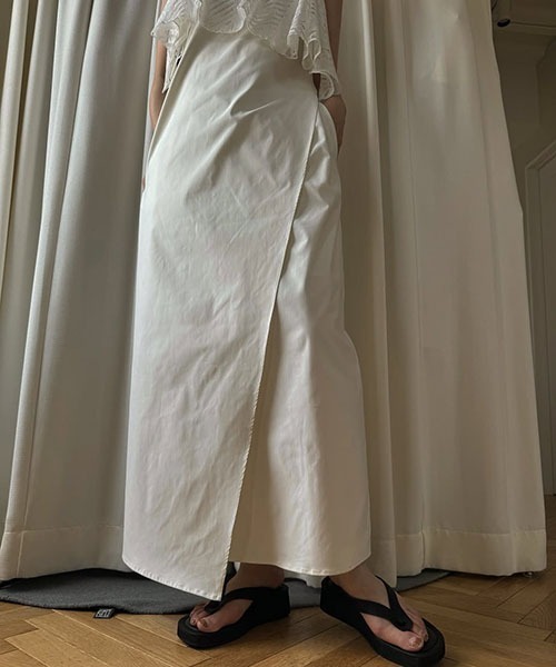 WILLFULLY(ウィルフリー)の「lace asymmetry frill cocoon OP(ワンピース・レディース・ブラック/ホワイト系その他/カーキブラウン・FREE)」の12枚目の写真