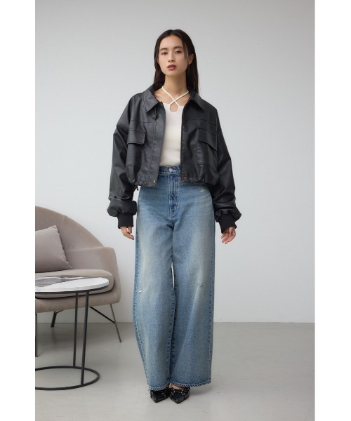 AZUL by moussy(アズールバイマウジー)の「フェイクレザーショートブルゾン(ブルゾン・レディース・ダークブラウン/ブラック・FREE)」の5枚目の写真