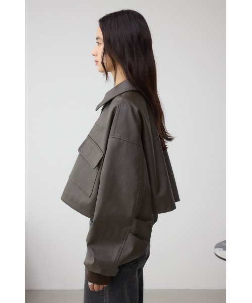 AZUL by moussy(アズールバイマウジー)の「フェイクレザーショートブルゾン(ブルゾン・レディース・ダークブラウン/ブラック・FREE)」の22枚目の写真