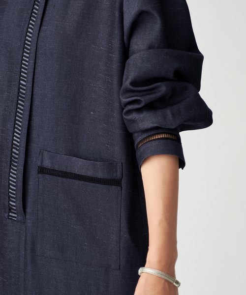 VERMEIL par iena(ヴェルメイユパーイエナ)の「Room no.8 BLACK ルームエイトブラック TRI/TWILL COMBI LACE DRE BR80-244-35690(ワンピース・レディース・ネイビー・FREE)」の8枚目の写真