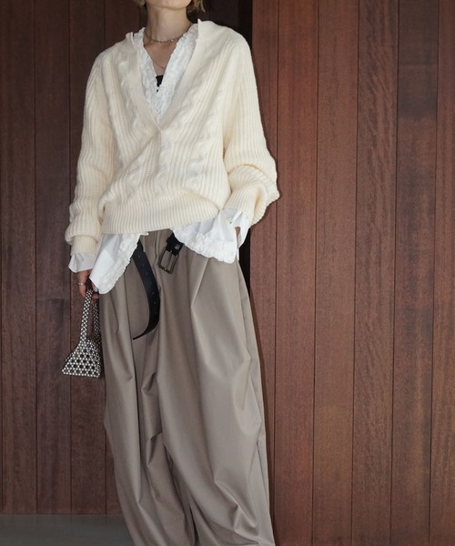 chuclla（チュクラ）の「キーネック ケーブルニットトップ chw25a039（ニット/セーター・レディース・アイボリー/ブラック・FREE）」の5枚目の写真