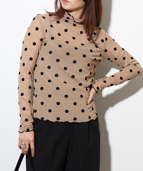 crossi(クロッシー)の「フロッキー 水玉柄ドット チュールレース長袖カットソー(Tシャツ/カットソー・レディース・ブラック/ベージュ/ホワイト・FREE)」の10枚目の写真