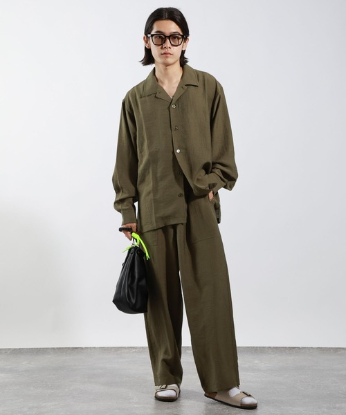 BAYFLOW（ベイフロー）の「[セットアップ可]クールタッチリネン長袖シャツ【接触冷感】（シャツ/ブラウス・メンズ・カーキ/チャコールグレー・MEDIUM/LARGE）」の8枚目の写真