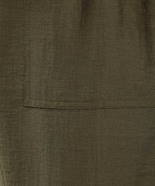 BAYFLOW（ベイフロー）の「[セットアップ可]クールタッチリネン長袖シャツ【接触冷感】（シャツ/ブラウス・メンズ・カーキ/チャコールグレー・MEDIUM/LARGE）」の19枚目の写真
