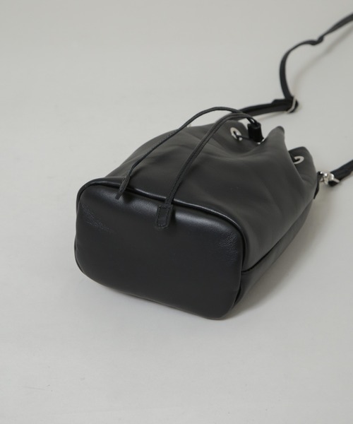 NANO universe（ナノユニバース）の「ITTI/別注 DRAWSTRING POUCH（ショルダーバッグ・メンズ・ブラック・FREE）」の7枚目の写真