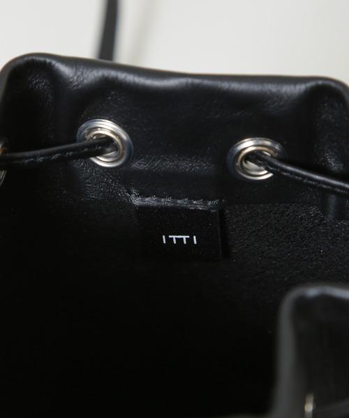 NANO universe（ナノユニバース）の「ITTI/別注 DRAWSTRING POUCH（ショルダーバッグ・メンズ・ブラック・FREE）」の10枚目の写真