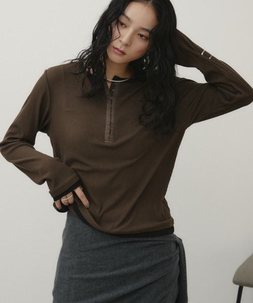 Aunt Marie's(アントマリーズ)の「フロントホックヘンリーネックトップス(Tシャツ/カットソー・レディース・ブラウン/ブラック/ブルー・FREE)」の10枚目の写真
