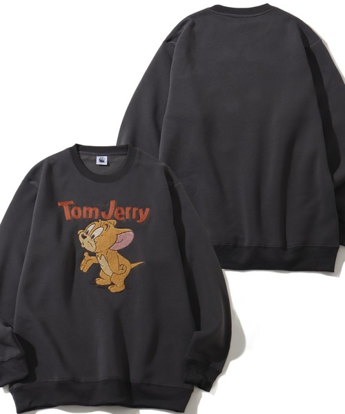 Tom＆Jerry（トムアンドジェリー）の「【Tom & Jerry/トム & ジェリー】アートワークデザイン 裏起毛 サガラワッペン クルーネック ロングスリーブ スウェット トレーナー（スウェット・レディース・ブラック/グレー系その他/サックスブルー/ブラック系その他2/クリーム/杢グレー/ブルー/ブラック系その他/ベージュ系その他3/オートミール/スミクロ/ブラック系/ネイビー/グレー系その他2/ベージュ系その他/ベージュ系その他2/ホワイト/ブラック系1・M/L）」の3枚目の写真