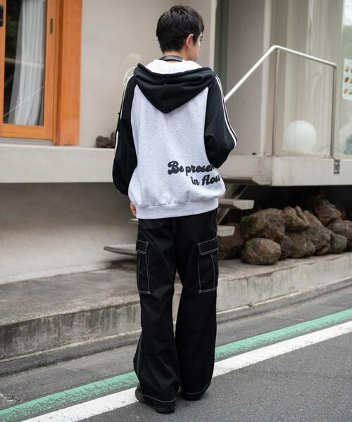 WEGO(ウィゴー)の「WEGO/ラインラグランZIPパーカー(パーカー・メンズ・アッシュグレー/ネイビー・MEDIUM/LARGE)」の15枚目の写真