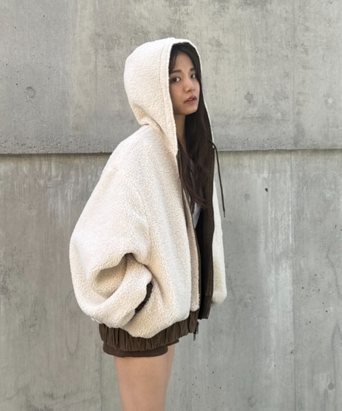 RAY CASSIN（レイカズン）の「オーバーサイズフードブルゾン / パーカー / リバーシブル（ブルゾン・レディース・ブラウン系その他2/グレー/ブラック・FREE）」の12枚目の写真