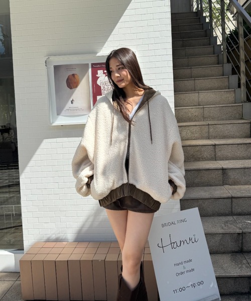 RAY CASSIN（レイカズン）の「オーバーサイズフードブルゾン / パーカー / リバーシブル（ブルゾン・レディース・ブラウン系その他2/グレー/ブラック・FREE）」の10枚目の写真