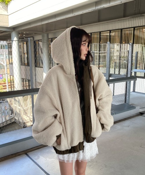 RAY CASSIN（レイカズン）の「オーバーサイズフードブルゾン / パーカー / リバーシブル（ブルゾン・レディース・ブラウン系その他2/グレー/ブラック・FREE）」の21枚目の写真