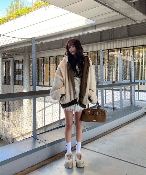 RAY CASSIN（レイカズン）の「オーバーサイズフードブルゾン / パーカー / リバーシブル（ブルゾン・レディース・ブラウン系その他2/グレー/ブラック・FREE）」の22枚目の写真