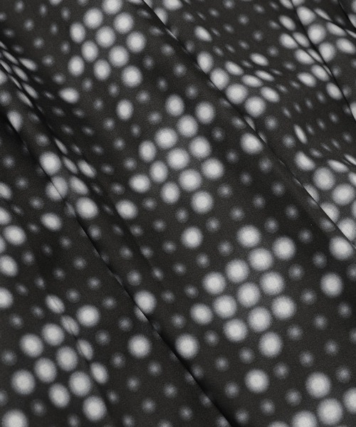 ANREALAGE（アンリアレイジ）の「LED CHECK SKIRT（スカート・レディース・ブラック/レッド・38/36）」の7枚目の写真