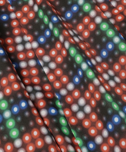 ANREALAGE（アンリアレイジ）の「LED CHECK SKIRT（スカート・レディース・ブラック/レッド・38/36）」の8枚目の写真