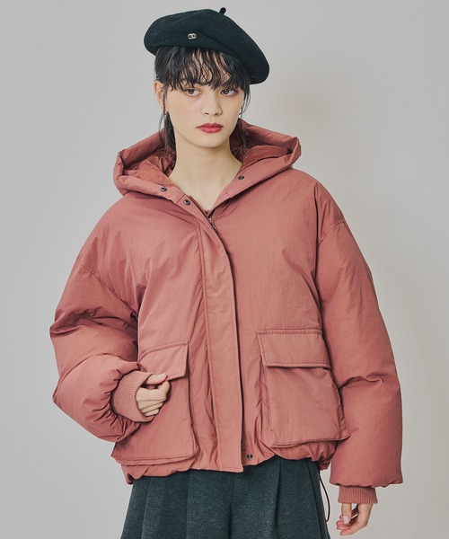 REDYAZEL(レディアゼル)の「フラップポケットファイバーダウンジャケット(ダウンジャケット/コート・レディース・オフホワイト/ブラウン系その他/グレー系その他/ブラック/ブラウン/ライトグレー・FREE)」の5枚目の写真