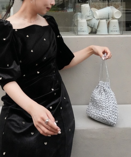 et.UNiVER（エトユニベール）の「Box chain Bag（ショルダーバッグ・レディース・ゴールド/シルバー・FREE）」の2枚目の写真