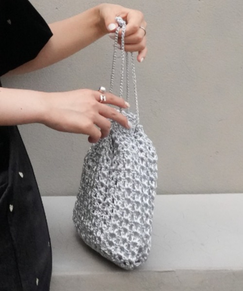 et.UNiVER（エトユニベール）の「Box chain Bag（ショルダーバッグ・レディース・ゴールド/シルバー・FREE）」の3枚目の写真