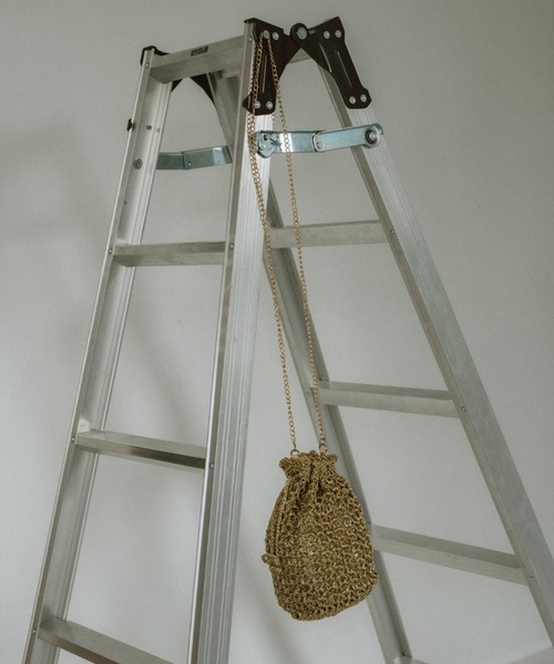 et.UNiVER（エトユニベール）の「Box chain Bag（ショルダーバッグ・レディース・ゴールド/シルバー・FREE）」の17枚目の写真