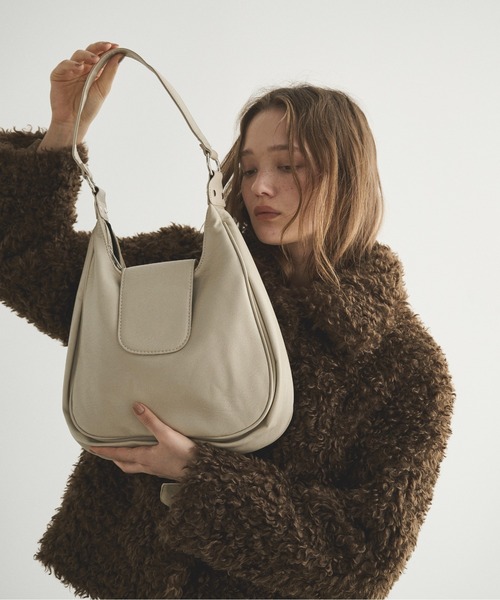 フェイクレザーラウンドフォルムバッグ（ショルダーバッグ）｜LOSCa