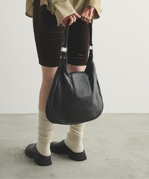 フェイクレザーラウンドフォルムバッグ（ショルダーバッグ）｜LOSCa