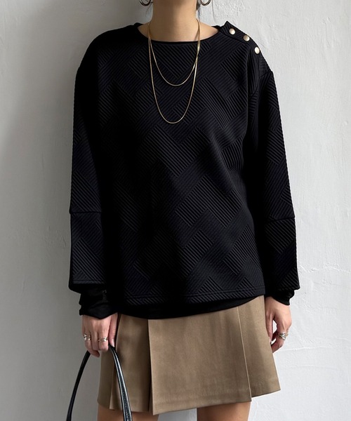 LBC（エルビーシー）の「幾何学ジャカード袖パフプルオーバー（Tシャツ/カットソー・レディース・ワイン/ホワイト/ブラック・M）」の3枚目の写真