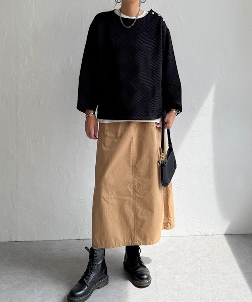 LBC（エルビーシー）の「幾何学ジャカード袖パフプルオーバー（Tシャツ/カットソー・レディース・ワイン/ホワイト/ブラック・M）」の5枚目の写真