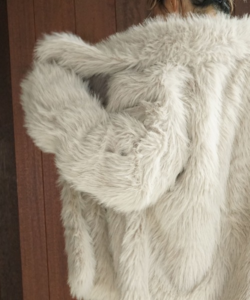 chuclla（チュクラ）の「シャギーフェイクファーコート chw25a096（その他アウター・レディース・アイボリー/グレー・FREE）」の8枚目の写真