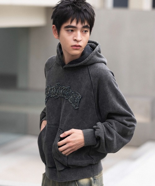 WEGO(ウィゴー)の「WEGO/ショートグラフィックプルパーカー(パーカー・メンズ・ブラック系その他/ピンク/ネイビー・LARGE/MEDIUM)」の11枚目の写真