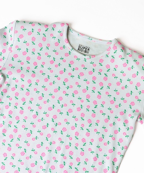 HOLIDAY（ホリデイ）の「SUPER RIB PADDED SHOULDER CREW-NECK L/S TOPS (FLOWER) スーパーリブパディッドショルダークルーネックロングスリーブトップス (フラワー)（Tシャツ/カットソー・レディース・チャコールグレー/ブルー・ONE SIZE）」の5枚目の写真
