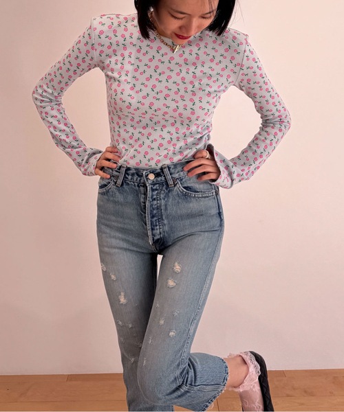 HOLIDAY（ホリデイ）の「SUPER RIB PADDED SHOULDER CREW-NECK L/S TOPS (FLOWER) スーパーリブパディッドショルダークルーネックロングスリーブトップス (フラワー)（Tシャツ/カットソー・レディース・チャコールグレー/ブルー・ONE SIZE）」の15枚目の写真