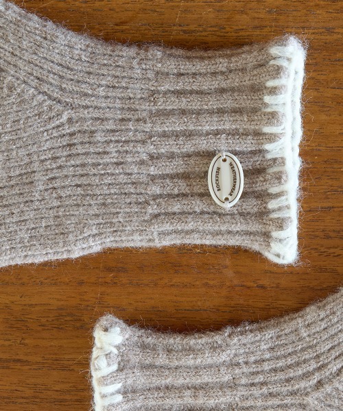 ROCKFISH WEATHERWEAR（ロックフィッシュウェザーウェア）の「NEW WOOLY SHORT GLOVES（手袋・レディース・ベージュ/マスタード/キャメル/グレー/グレイッシュベージュ/ブルー・FREE）」の17枚目の写真