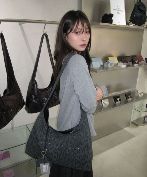FENNEC（フェネック）の「BASH SLOUCHY BAG - PURPLE（ショルダーバッグ・レディース・その他・FREE）」の15枚目の写真