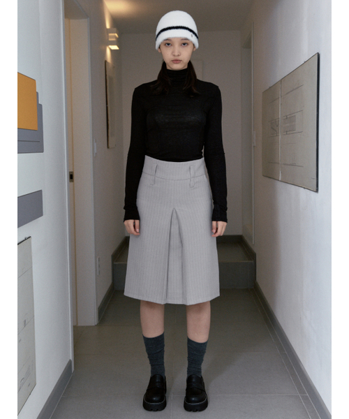 SINOON(シヌーン)の「RAW EDGE TURTLE NECK(BLACK)(Tシャツ/カットソー・レディース・ブラック・FREE)」の2枚目の写真