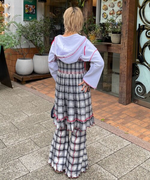 HELLO.SANFRANCISCO（ハローサンフランシスコ）の「【HELLO.SANFRANCISCO/ハローサンフランシスコ】チェックメロー切り替えフレアパンツ（その他パンツ・レディース・オレンジ/ベージュ/ブルー/グレー・SMALL/MEDIUM）」の10枚目の写真