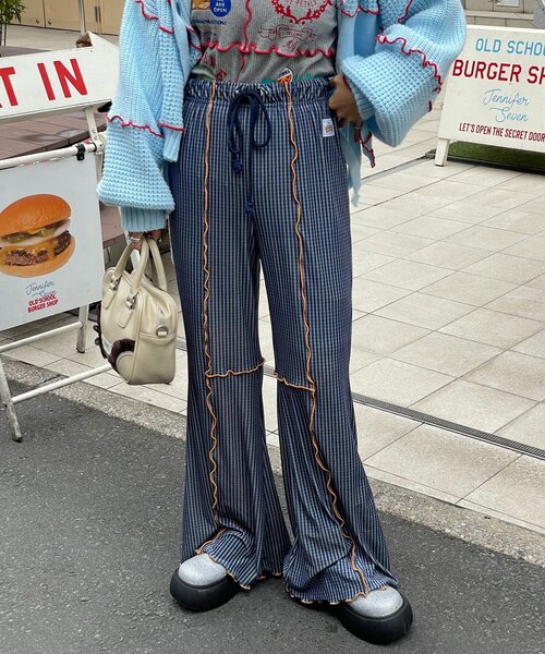 HELLO.SANFRANCISCO（ハローサンフランシスコ）の「【HELLO.SANFRANCISCO/ハローサンフランシスコ】チェックメロー切り替えフレアパンツ（その他パンツ・レディース・オレンジ/ベージュ/ブルー/グレー・SMALL/MEDIUM）」の18枚目の写真