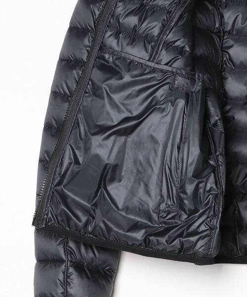 DIESEL（ディーゼル）の「ウィメンズ パファージャケット W-PILOT-FEM-WRD（ブルゾン・レディース・ブラック・38/40/42）」の2枚目の写真