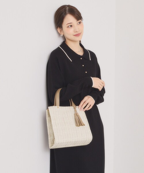 ITS'DEMO（イッツデモ）の「◆ツイードタッセルミニトート（ハンドバッグ・レディース・ベージュ/グレー/ブラック・00）」の4枚目の写真