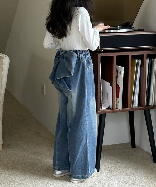 aimoha（アイモハ）の「【aimoha-KIDS-】キッズ　デニムリボンワイドパンツ（デニムパンツ・キッズ・ブルー・130/140/110/100/90/120）」の2枚目の写真