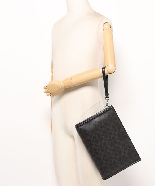 チャーター ポーチ・シグネチャー キャンバス（ポーチ）｜COACH