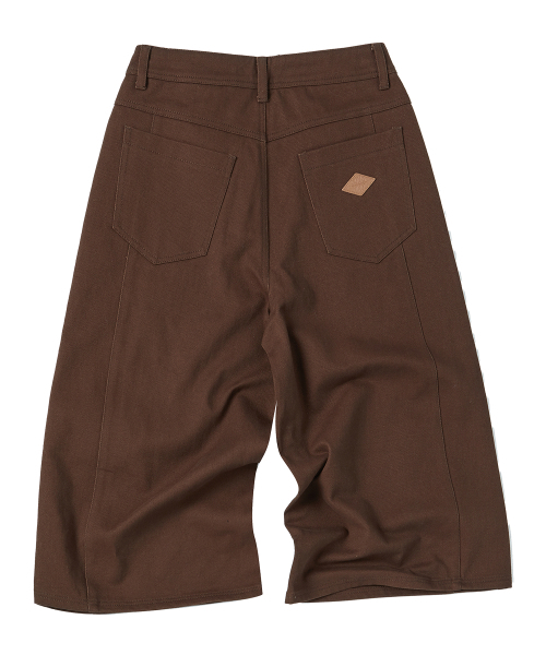 COMONINOZ（コモニノズ）の「W BERMUDA CROP PANTS [BROWN]（その他パンツ・レディース・ブラウン・SMALL）」の3枚目の写真
