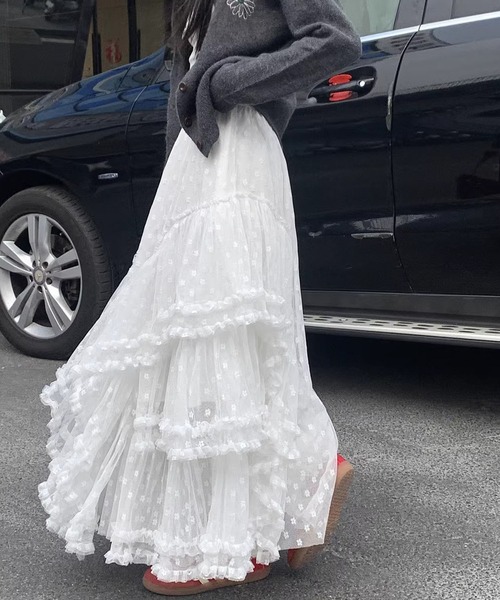 meJane(ミージェーン)の「小花柄フリルチュール ロングスカート(スカート・レディース・ホワイト・L/M)」の6枚目の写真